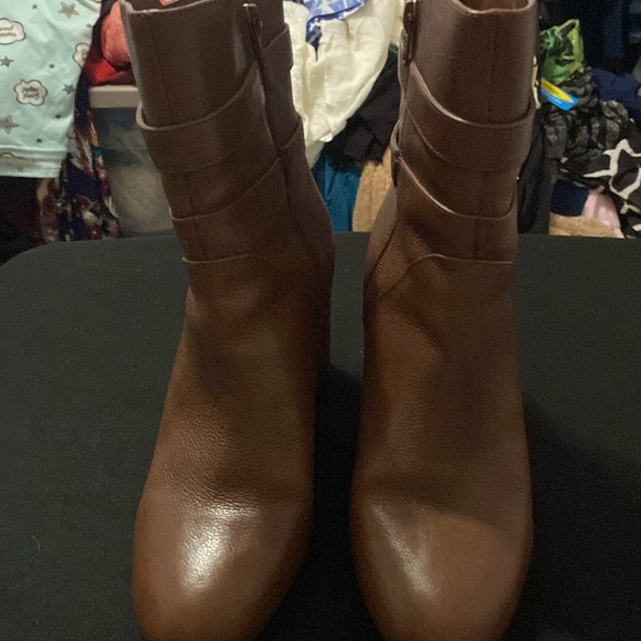 Nine West Wo size 10 LEATHER Brown Heeled Boots w/GOLD Buckle ACCENT 4” HEELS - Picture 9 of 12